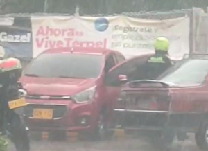 Luis Florez fue asesinado dentro de su vehiculo en Olaya