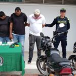 Piratas terrestres detenidos tras robar un camion de alimentos en