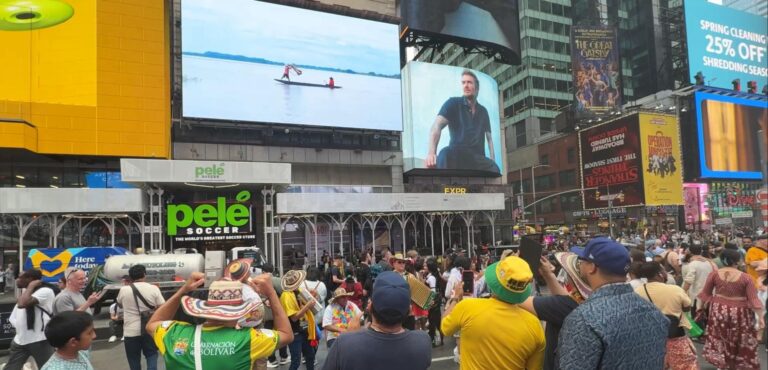 Times Square celebro una fiesta del orgullo bolivarense