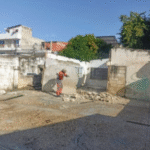 Comenzo la demolicion de la antigua casa que representaba un