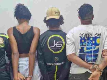 Detenidos en un vehiculo con un arma de fuego y