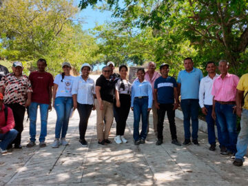 Entrega de carreteable en la zona rural de Cordoba Bolivar