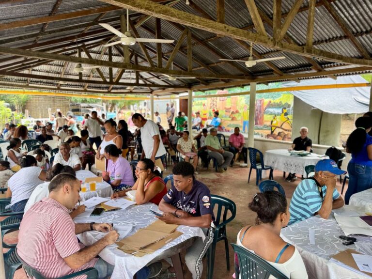 Progreso en la Restitucion de Tierras con respecto a las