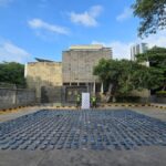 1756206026 Autoridades policiales confiscan cargamento de estupefacientes en el puerto de