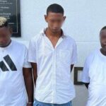 Colombiaton Detenidos tres sospechosos armados en un taxi