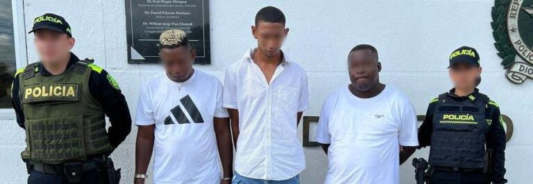 Colombiaton Detenidos tres sospechosos armados en un taxi