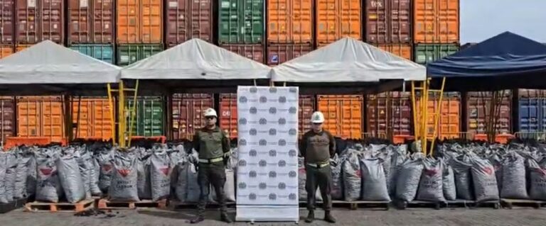 Descubren 743 kilos de cocaina del Clan del Golfo en