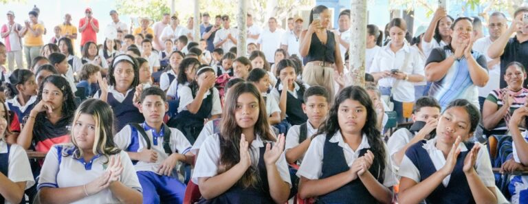 La Institucion Educativa Hector Manuel Vides Ballesteros de Regidor se