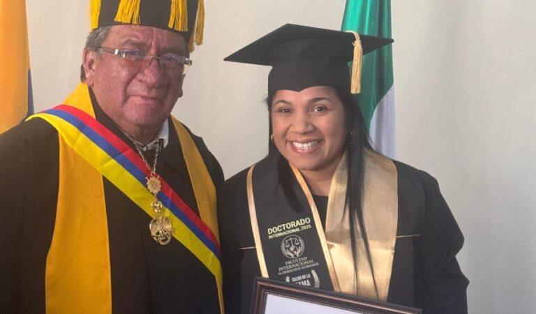 Otorgan Doctorado Honoris Causa a la alcaldesa de San Jacinto-Bolívar