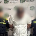 Abogado intenta satisfacer a su cliente al intentar introducir drogas