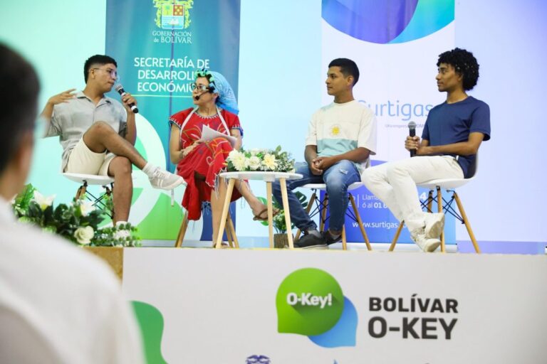 Consolidacion de esfuerzos permite la capacitacion de 44 jovenes de