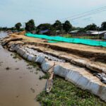 Supervisan proyectos de control de erosion en Santa Lucia Magangue