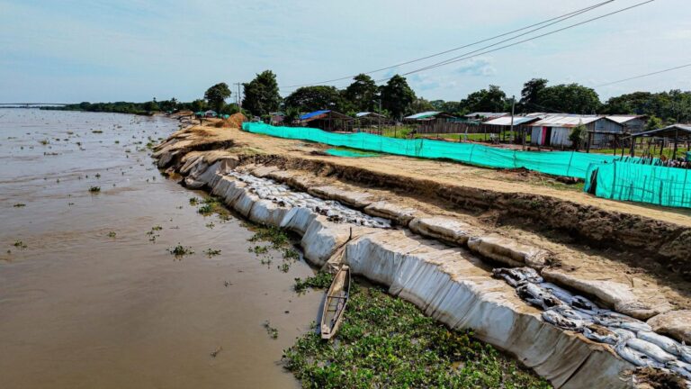 Supervisan proyectos de control de erosion en Santa Lucia Magangue
