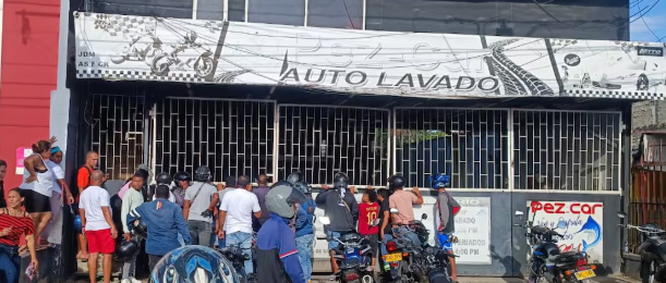 Venezolano muerto y otro herido dentro de un vehiculo en