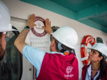 Imponen inmovilizacion a tres buques de la empresa Van Camps
