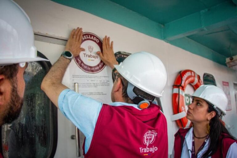 Imponen inmovilizacion a tres buques de la empresa Van Camps