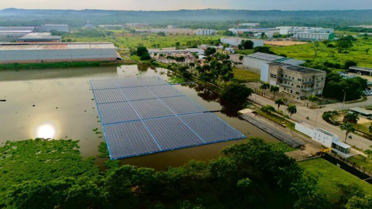 Inauguran en Turbaco Bolivar la planta solar flotante mas grande del