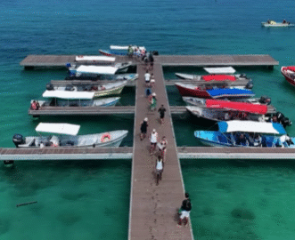 Olas intensas generadas por Melissa impactan el nuevo muelle de