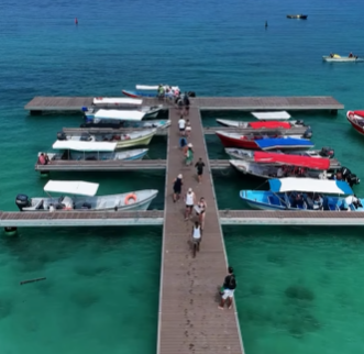 Olas intensas generadas por Melissa impactan el nuevo muelle de