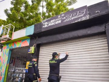 Temporalmente cierran taller de motocicletas en el barrio Piedra de
