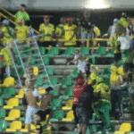 1763043938 Vandalos destrozaron 300 sillas y causaron danos en 7 buses