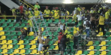 1763043938 Vandalos destrozaron 300 sillas y causaron danos en 7 buses