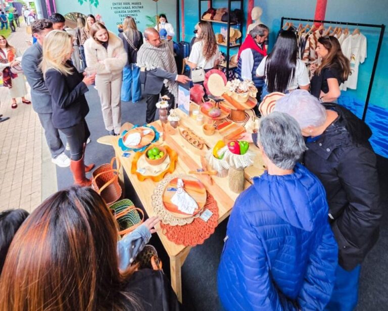 1763816748 Bolivar en la Feria ‘Colombia son las Regiones en Bogota