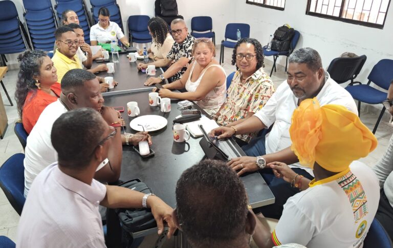 Comunidades afrodescendientes impulsan el desarrollo economico mediante la reactivacion de