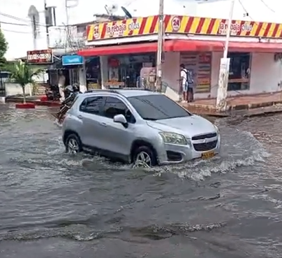 Crespo cuenta con piscina en la Calle 70 Crespo se