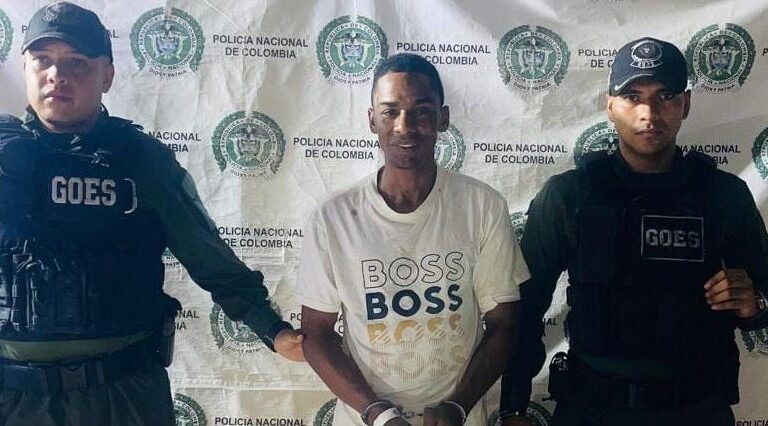 “El Habichuelo” amenazó con un arma de fuego a agentes de policía en Mompox.