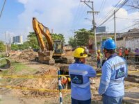 Fuga en la tuberia del sistema de acueducto deja sin