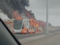 Incendio en Transcaribe Un bus ardio en plena Avenida Santander