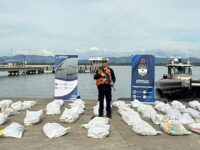 La Armada de Colombia decomisa 35 toneladas de cemento en.5 TONELADAS DE CEMENTO EN EL GOLFO DE URABA 3 e1764305299147