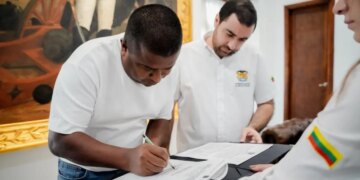 Realizacion de una cancha multiple en Loma de Arena Santa Catalina