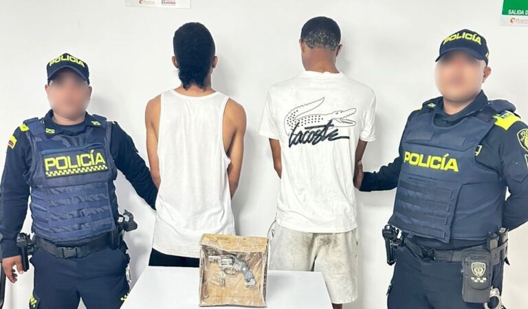 Detenidos ‘el Juanca’ y ‘el Darwin’ con armas y en motocicleta en la zona industrial de Mamonal.