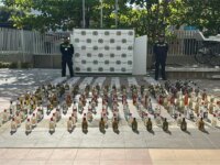 Incautacion de licor y cigarrillos de contrabando por parte de