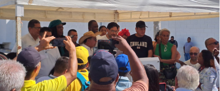 Ivan Cepeda candidato presidencial del Pacto Historico lanzo su primera