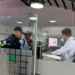 Migracion Colombia deporta a extranjero que hostigaba a mujeres en