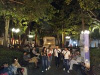 Parque de Bolivar El Latido del Centro Historico Sin Luces