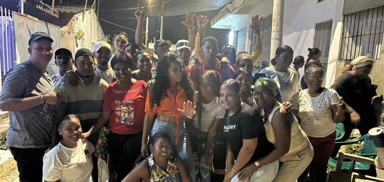 Total apoyo y confianza en Tierra Baja para el grupo