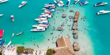 ¿Quien regula las embarcaciones de un solo motor que llegan