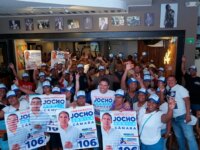 1768676733 Jocho Ardila se afianza en los barrios de Cartagena con