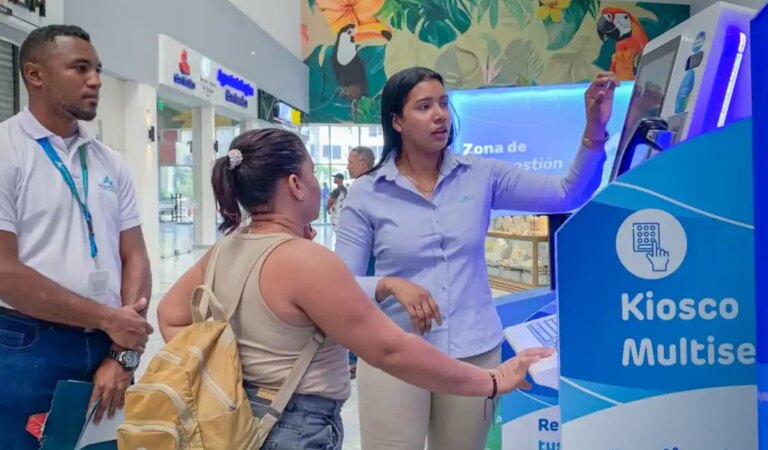 Aguas de Cartagena potencia las habilidades digitales de líderes comunitarios en la recién inaugurada Zona de Autogestión