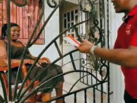 Casa por casa Yolanda Wong presenta su propuesta emblematica