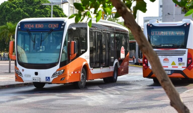 Ciclista fallece en Ternera; un vehículo de TransCaribe está implicado en el accidente.