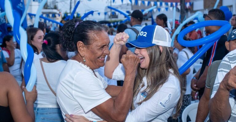 Gran concentracion de campana presidencial de Juliana Aray en Arjona