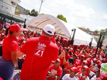 La exitosa pareja del Partido Liberal llego a Nuevo Chile