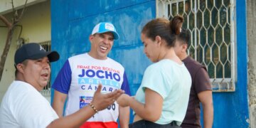 Puerta a puerta ‘Jocho Ardila sigue compartiendo sus propuestas con
