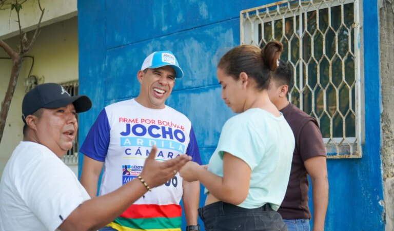 Puerta a puerta, ‘Jocho’ Ardila sigue compartiendo sus propuestas con las comunidades