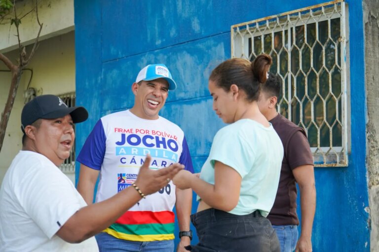 Puerta a puerta ‘Jocho Ardila sigue compartiendo sus propuestas con